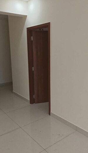 Room in 3 BHK Apartment at Prestige Green Gables, Panathur – for Rent