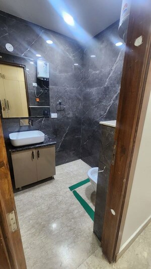 Attached Bathroom in 3 BHK Builder Floor at Uppal Southend, Sector 49 – for Rent