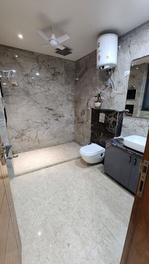 Bathroom in 3 BHK Builder Floor at Uppal Southend, Sector 49 – for Rent