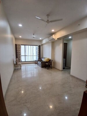 2 BHK Apartment For Rent in Khar West