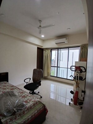 Living Room in 2 BHK Apartment at Khar West – for Rent
