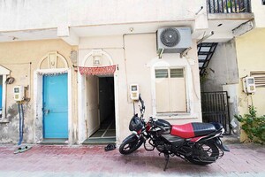 Parking in 1 BHK Independent House at Chandlodia – for Sale