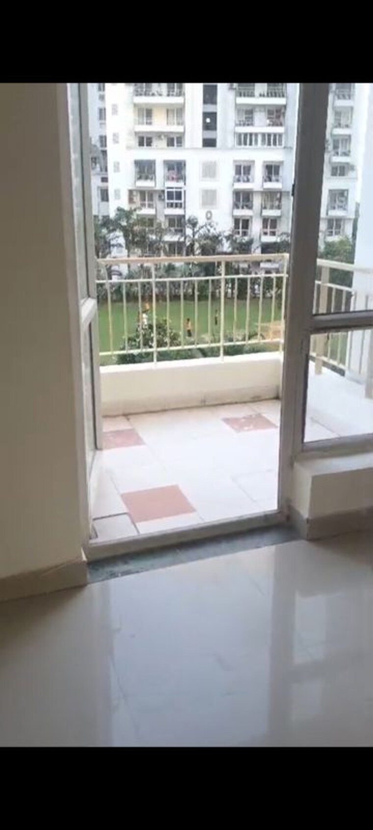 Balcony, badshahpur 3 Bedroom 2400 Sq.Ft. Apartment In Badshahpur Gurgaon 10705452