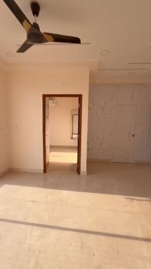 Room in 2 BHK Apartment at Aurobindo Kohinoor, Serilingampally – for Rent