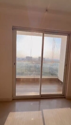 Room in 2 BHK Apartment at Aurobindo Kohinoor, Serilingampally – for Rent