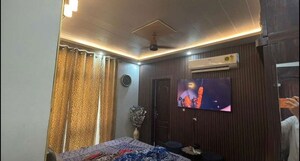 Bedroom in 3 BHK Apartment at Omaxe R2, Gomti Nagar – for Sale