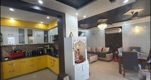 Team Area in 3 BHK Apartment at Omaxe R2, Gomti Nagar – for Sale