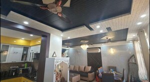 Team Area in 3 BHK Apartment at Omaxe R2, Gomti Nagar – for Sale