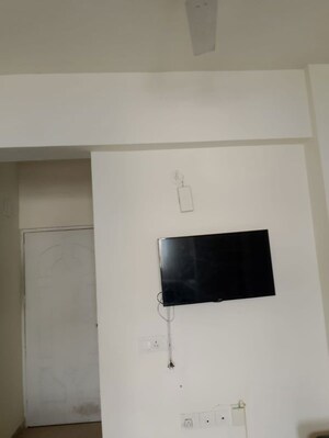 Furnished Amenities in 2 BHK Apartment at Shree Vardhman Mantra, Sector 67 – for Rent