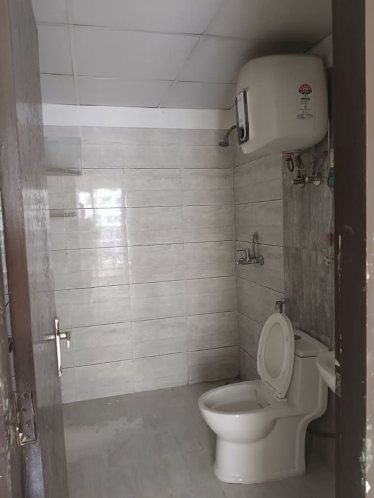 Bathroom, gulshan-bellina 2.5 Bedroom 1105 Sq.Ft. Apartment In Sector 16 Greater Noida Greater Noida 10705533