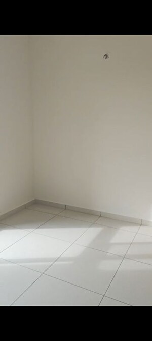 Room in 2 BHK Apartment at Godrej Splendour, Whitefield – for Sale