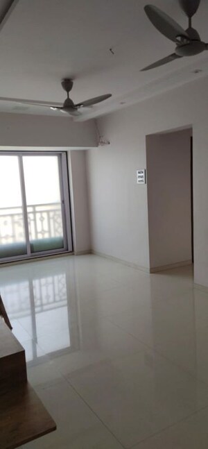 Room in 2 BHK Apartment at Cosmos Orchid, Ghodbunder Road – for Rent