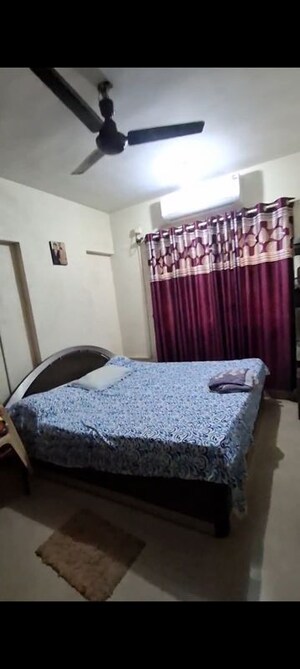 Bedroom in 2 BHK Apartment at Bhoomi Hills, Kandivali East – for Rent
