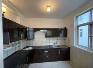 Kitchen in 3 BHK Apartment at Gomti Nagar – for Rent