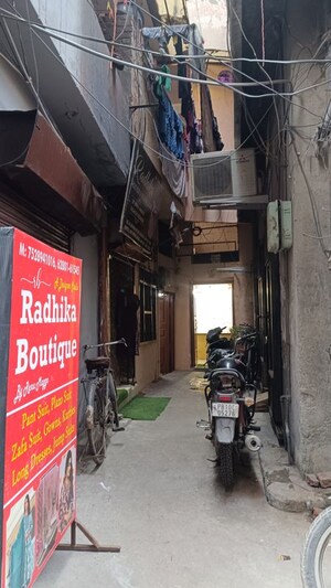  Independent House For Sale in Chaura Bazar