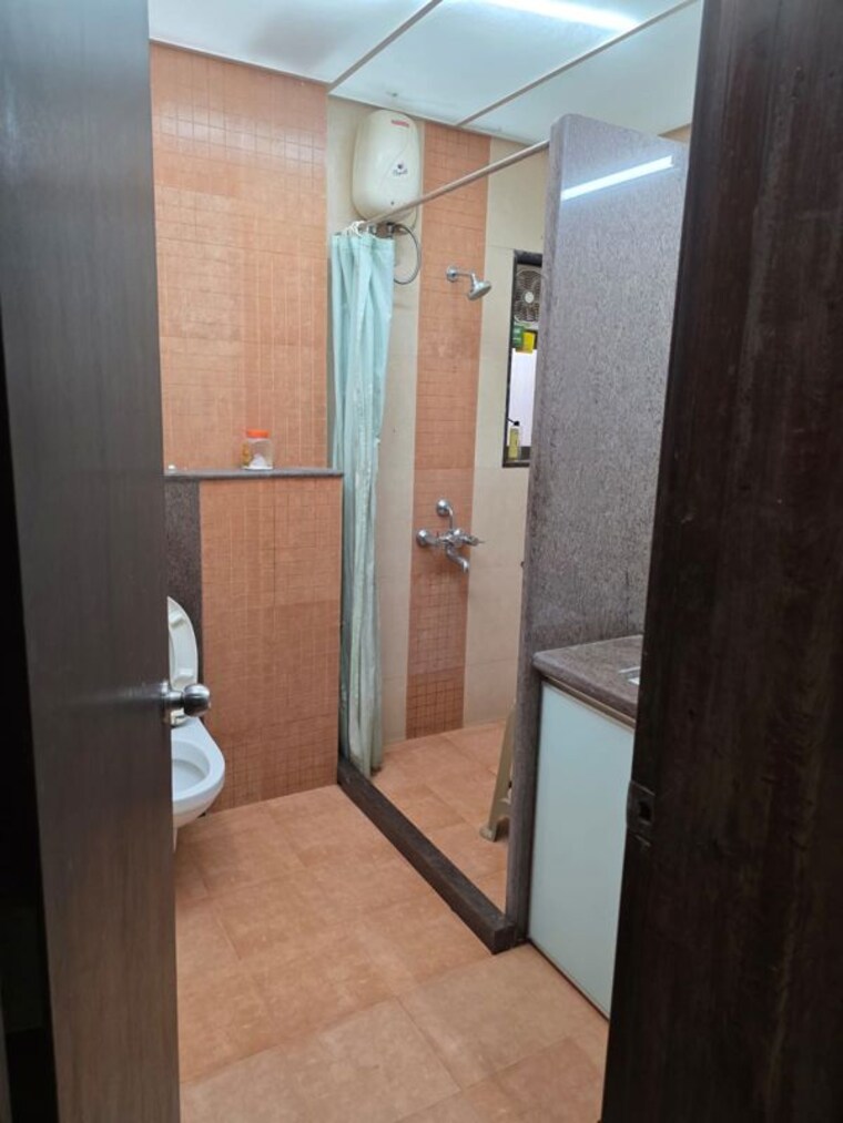 Bathroom, piramal-mahalaxmi 3 Bedroom 1152 Sq.Ft. Apartment In Mahalaxmi Mumbai 10705641