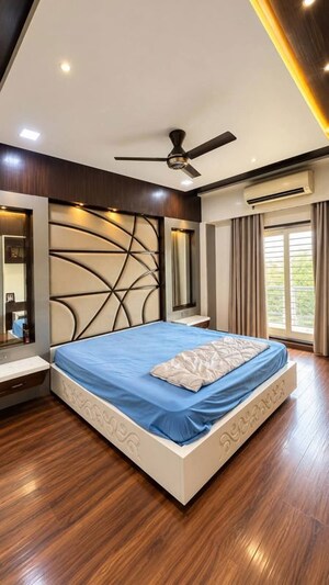 Bedroom in 3 BHK Apartment at Gym View, Khar West – for Rent