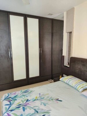 Bedroom in 2 BHK Apartment at Laxmi Vihar Khar, Khar West – for Rent