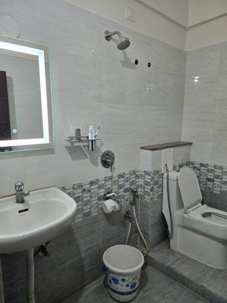 Bathroom, sri-balaji-sapphire 2 Bedroom 1295 Sq.Ft. Apartment In Kodigehalli Bangalore 10688987