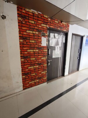  Office Space For Sale in Sardar Estate