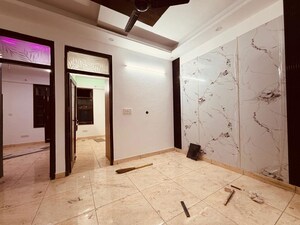 Room in 3 BHK Builder Floor at Pir Machalla – for Sale
