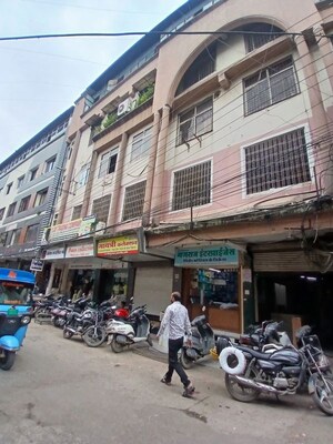  Shop For Sale in Krishna Nagar