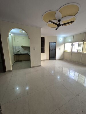 Room in 2.5 BHK Builder Floor at Mayur Vihar – for Rent