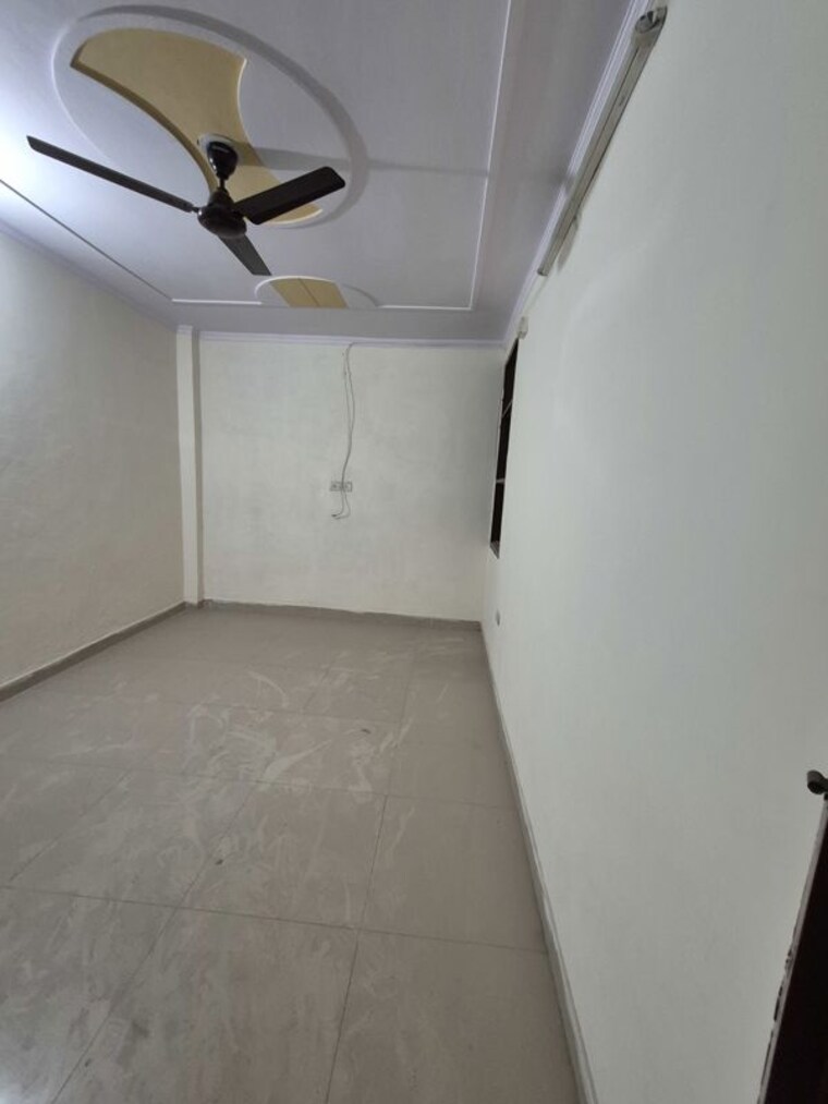 Room, mayur vihar 2.5 Bedroom 775 Sq.Ft. Builder Floor In Mayur Vihar Delhi 10705770