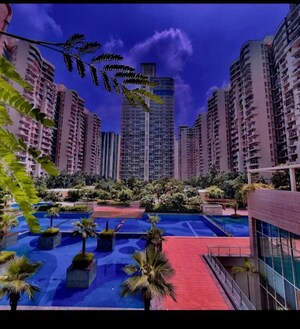 2.5 BHK Apartment For Rent in Mahagun Moderne, Sector 78