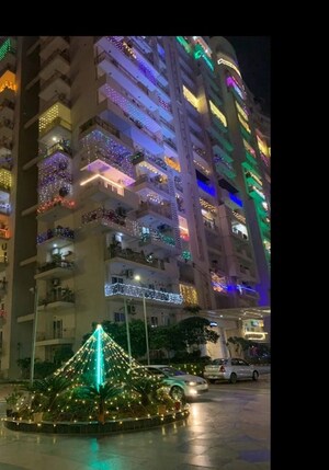Master Plan in 2.5 BHK Apartment at Mahagun Moderne, Sector 78 – for Rent