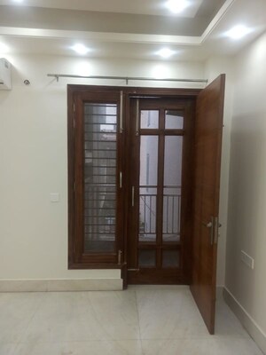 Terrace in 2 BHK Apartment at Signature Global Prime, Sector 63a – for Rent