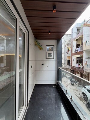 Building Lobby in 3 BHK Builder Floor at Uttam Nagar – for Sale