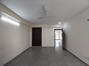 Room in 3 BHK Builder Floor at Sector 45 – for Rent