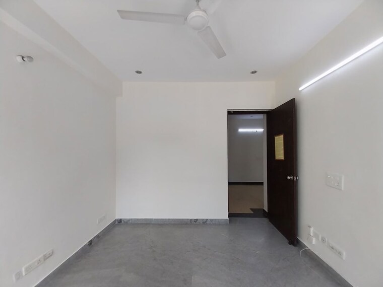 Room, sector 45 3 Bedroom 275 Sq.Yd. Builder Floor In Sector 45 Gurgaon 10705878