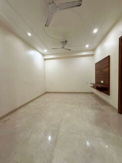 3.5 BHK Builder Floor For Rent in Orchid Island