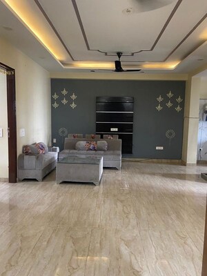 4 BHK Builder Floor For Rent in Sector 38