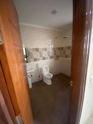 Bathroom in 4 BHK Builder Floor at Sector 38 – for Rent