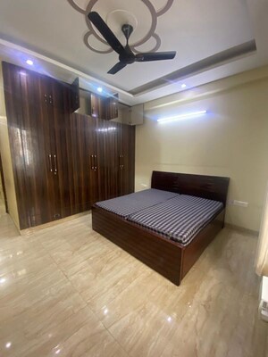 Bedroom in 4 BHK Builder Floor at Sector 38 – for Rent