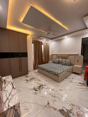 Living Room in 4 BHK Builder Floor at Sector 38 – for Rent
