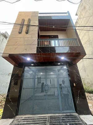 4 BHK Independent House For Sale in Uttam Nagar