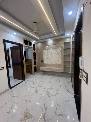 Room in 4 BHK Independent House at Uttam Nagar – for Sale