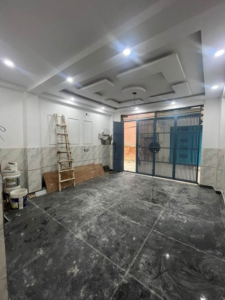  Parking, uttam nagar 4 Bedroom 542 Sq.Ft. Independent House In Uttam Nagar Delhi 10705925