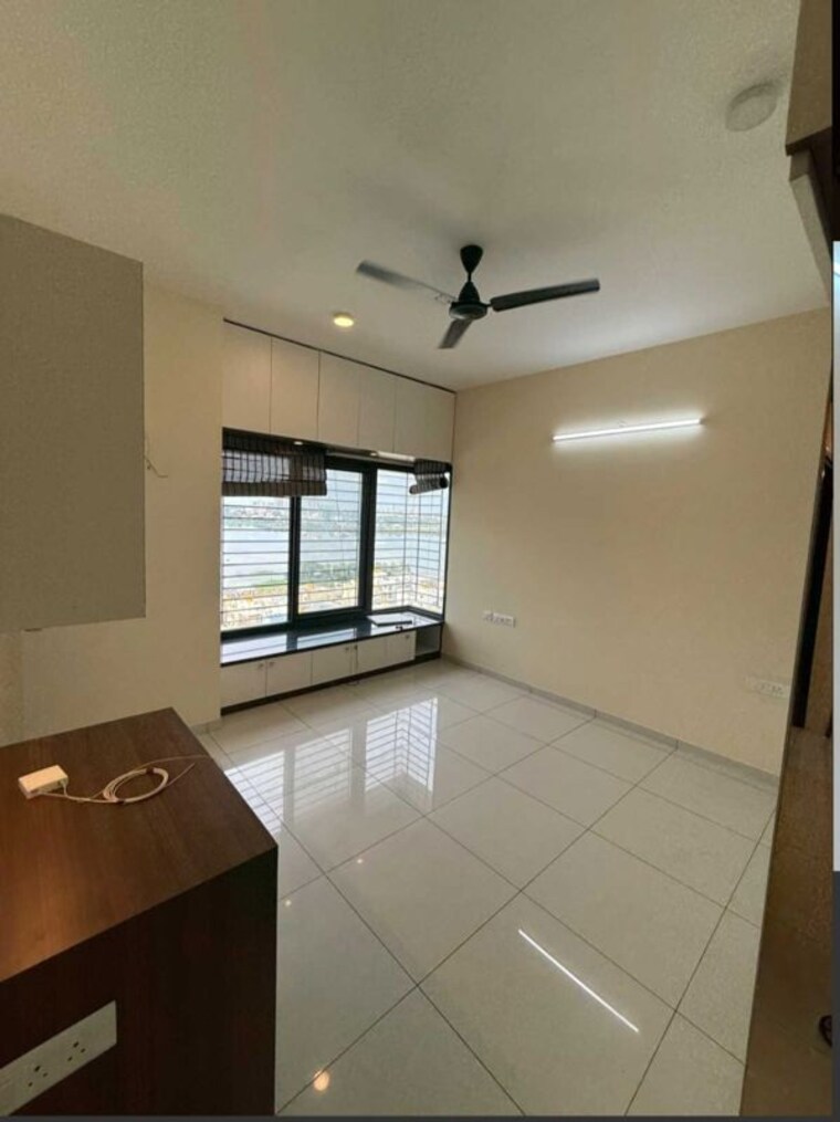 Kitchen, sobha-lake-garden 3 Bedroom 1765 Sq.Ft. Apartment In Kr Puram Bangalore 10705893