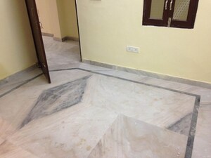 Room in 2 BHK Builder Floor at Patparganj – for Rent