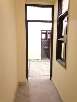 Room in 2 BHK Builder Floor at Patparganj – for Rent