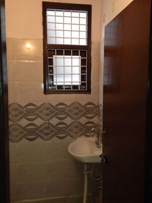 Bathroom in 2 BHK Builder Floor at Patparganj – for Rent
