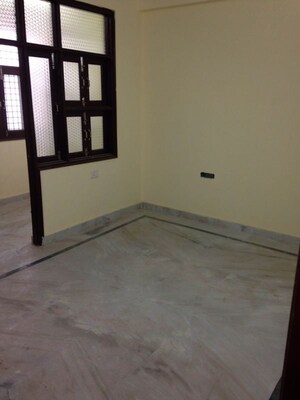 Room in 2 BHK Builder Floor at Patparganj – for Rent