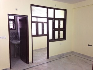 Room in 2 BHK Builder Floor at Patparganj – for Rent