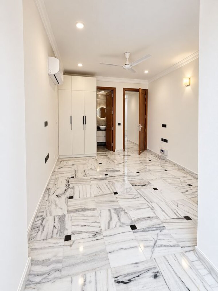 Bedroom, sector 57 3 Bedroom 250 Sq.Ft. Builder Floor In Sector 57 Gurgaon 10706142