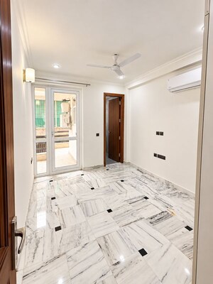 Bedroom in 3 BHK Builder Floor at Sector 57 – for Rent